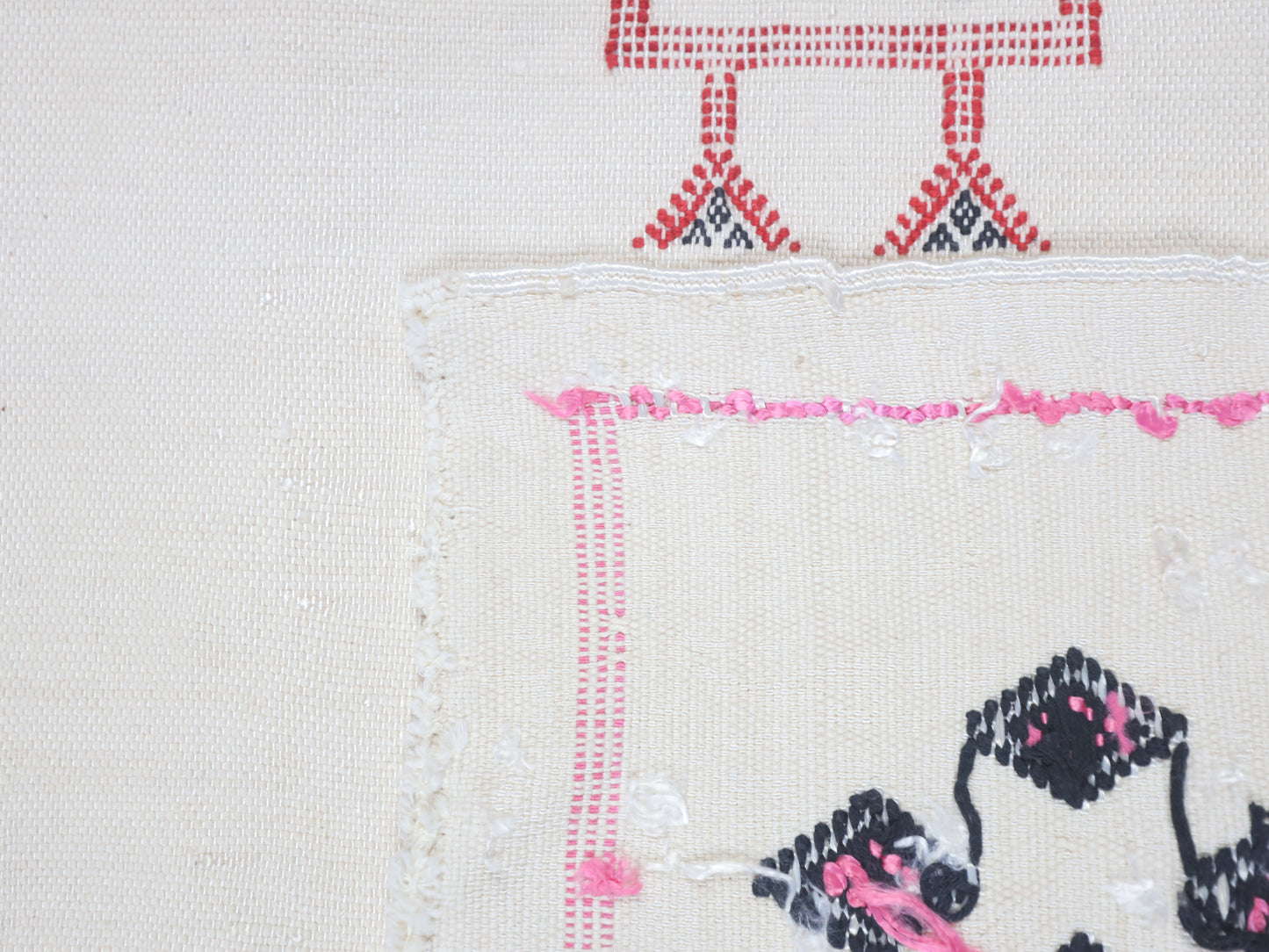 Kahina Cactus Silk Rug 1'5" X 3'0"