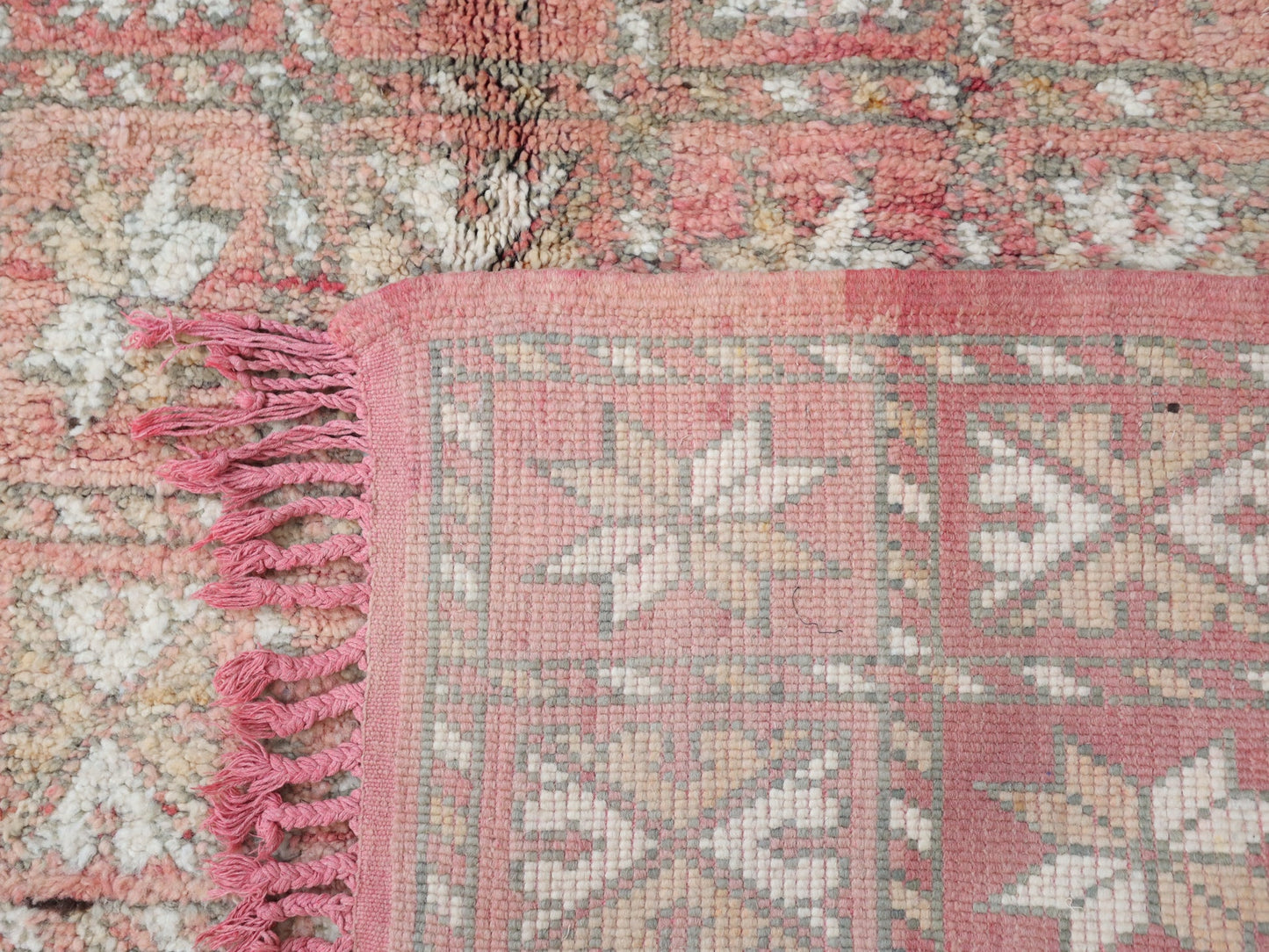 Massyl Vintage Moroccan Rug 4'9" x 8'6"