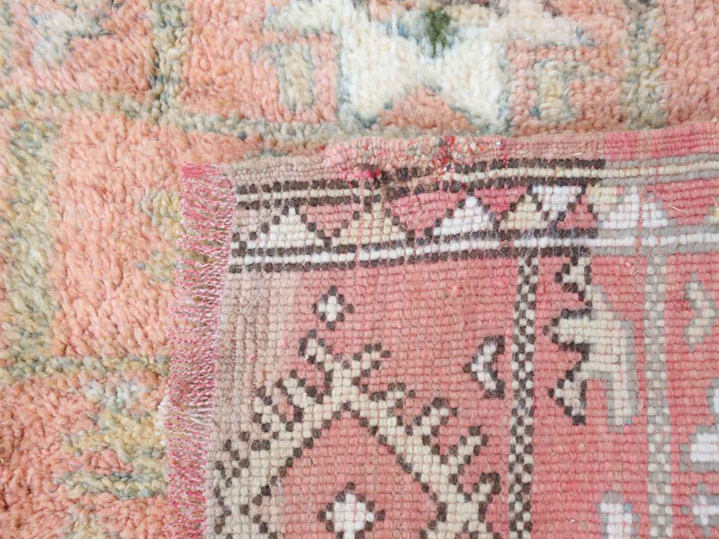 Nirou Vintage Moroccan Rug 4'7" x 6'6"