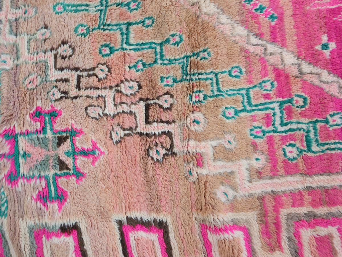 Asiren Vintage Moroccan Rug 5'9" x 9'5"