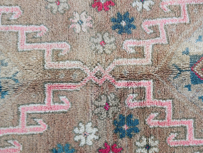 Ayen Vintage Moroccan Rug 6'1" x 9'6"