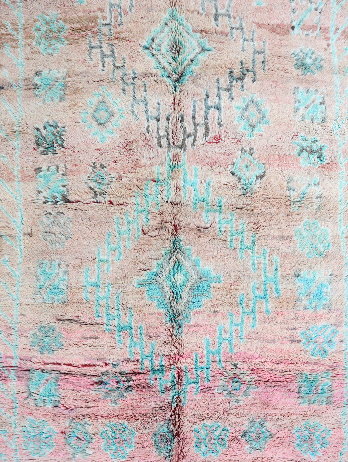 Taluft Vintage Moroccan Rug 6'7" x 10'5"