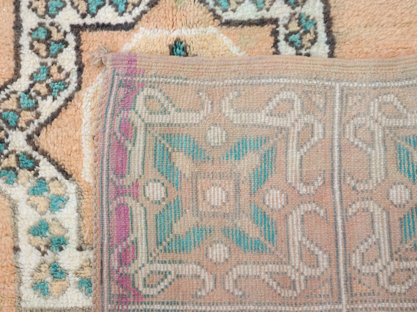 Dzirani Vintage Moroccan Rug 5,6" x 10,6"