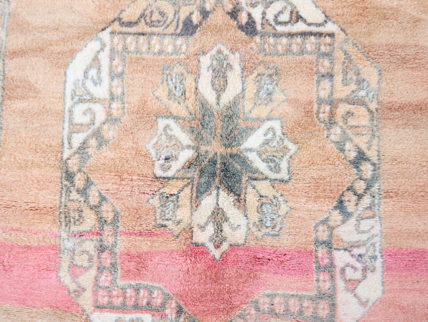 Aitour Vintage Moroccan Rug 6'7" x 9'5"