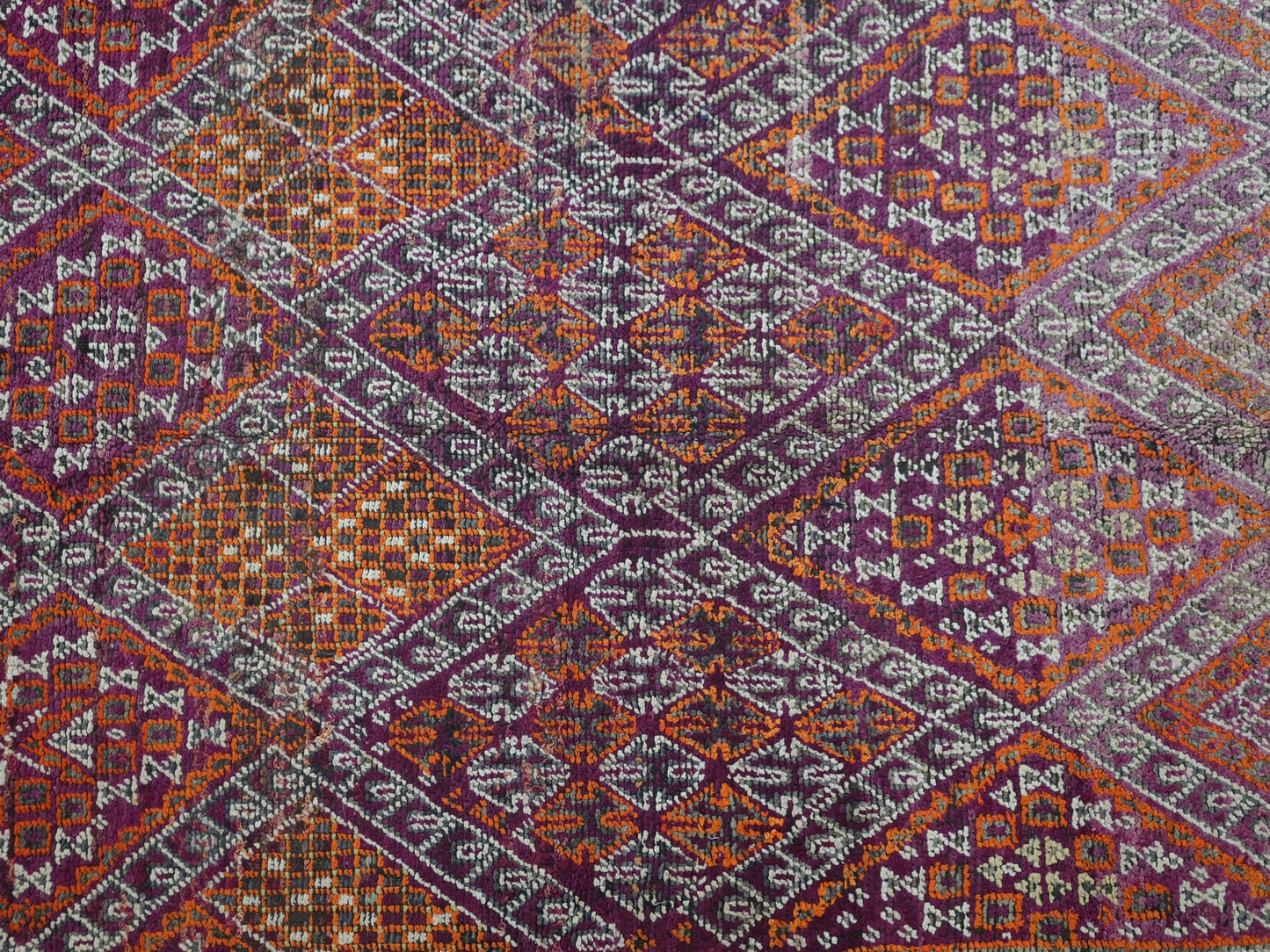 Dihia Vintage Moroccan Rug 5'5" x 7'6"