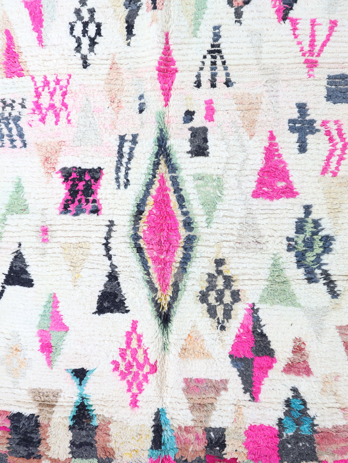 Mazigh BOUJAAD RUG  4'9" x 8'2"