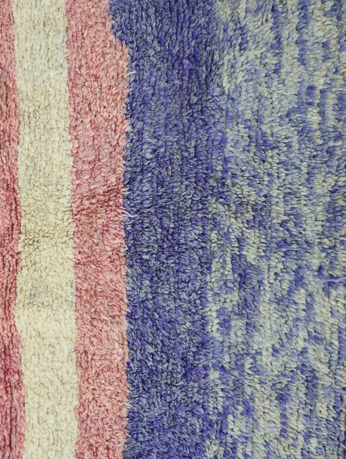Akalin  BOUJAAD RUG 4'1" x 5'6"