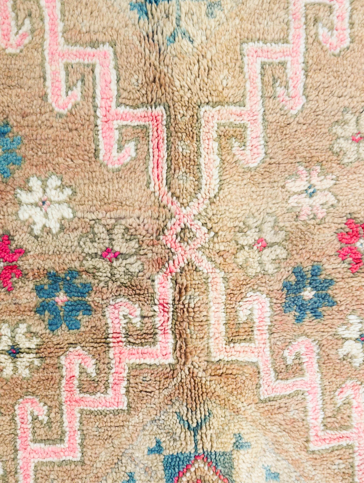 Ayen Vintage Moroccan Rug 6'1" x 9'6"